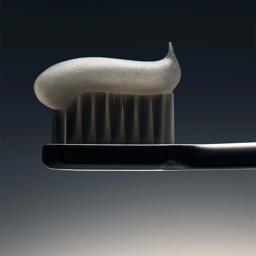 Aurezzi Menthol Mentol Aromalı 24K Altın Parçacıkları Beyazlatıcı Diş Macunu 75Ml